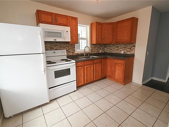 5th image of 5854 Reis Dr