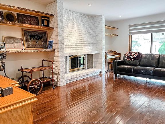 5th image of 2435 Glenwood Ave