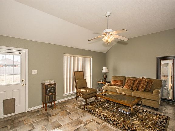 2nd image of 902 Turkey Creek Ct
