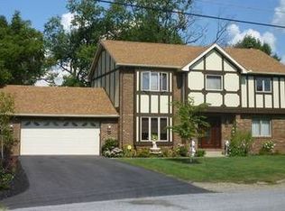709 Morningstar Dr, Ellwood City, PA