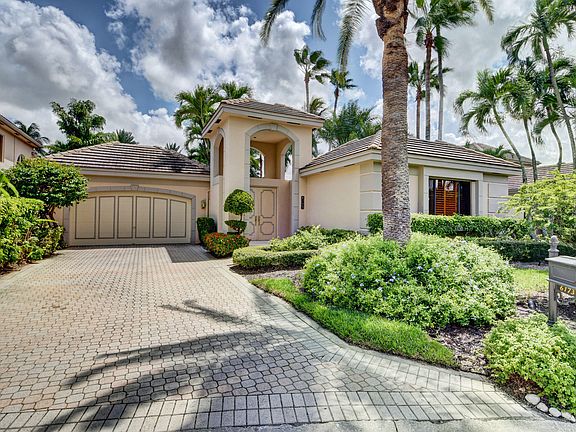 Home For Sale In Broken Sound Country Club