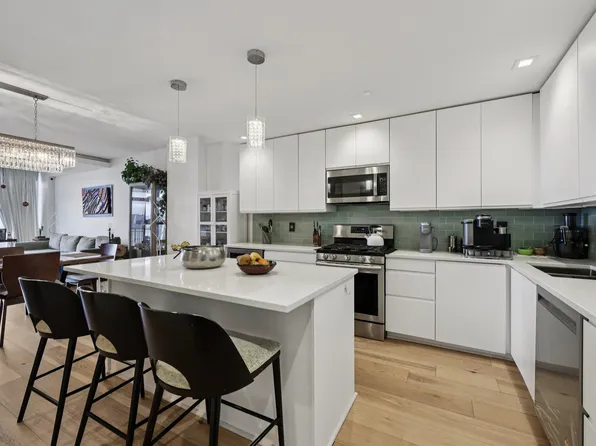 8100 River Rd APT 1111, North Bergen, NJ 07047