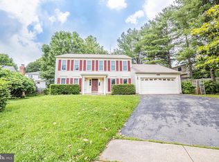 1 Amity Ct, Rockville, MD 20855
