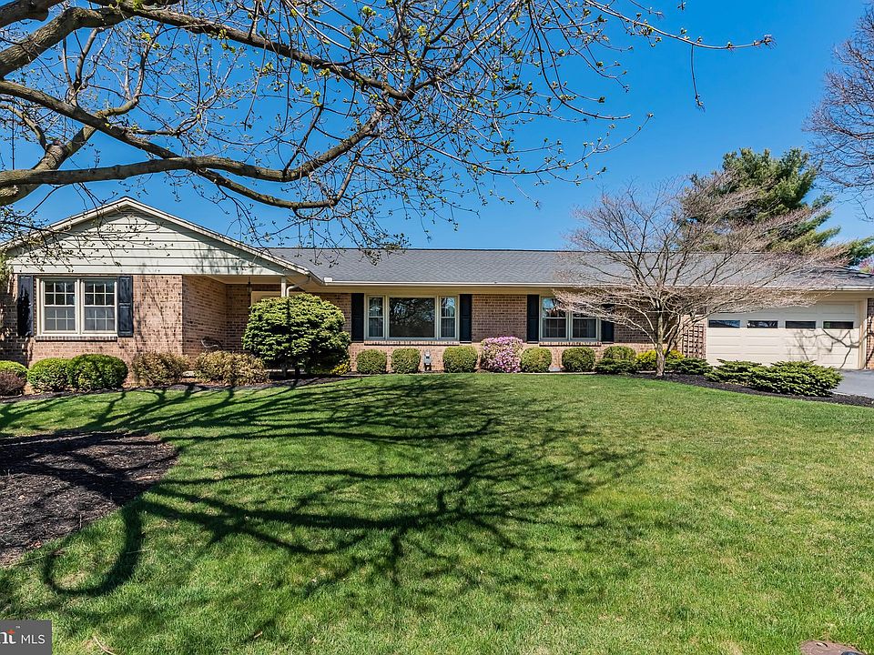 205 Sherwood Dr, Chambersburg, PA 17202 Zillow