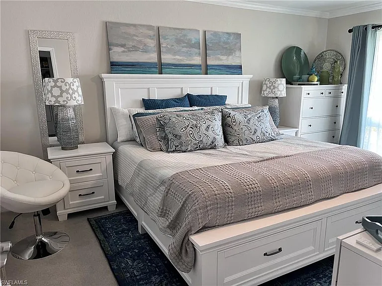 306 Palm Dr #2 — Photo 12
