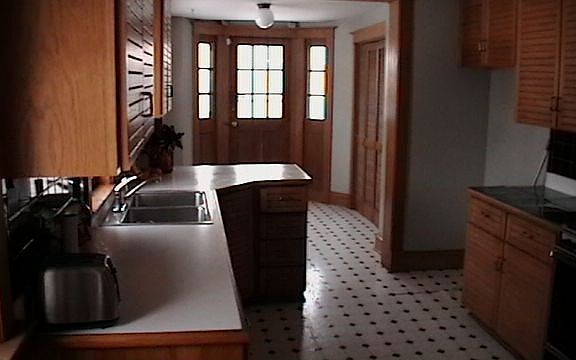4th image of 4001 Campbell St