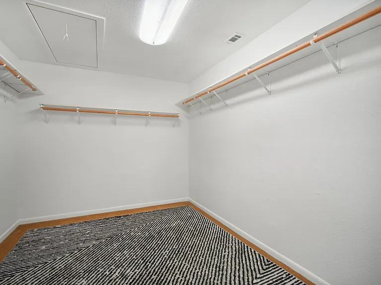 3106 E Palm Valley Blvd — Photo 22