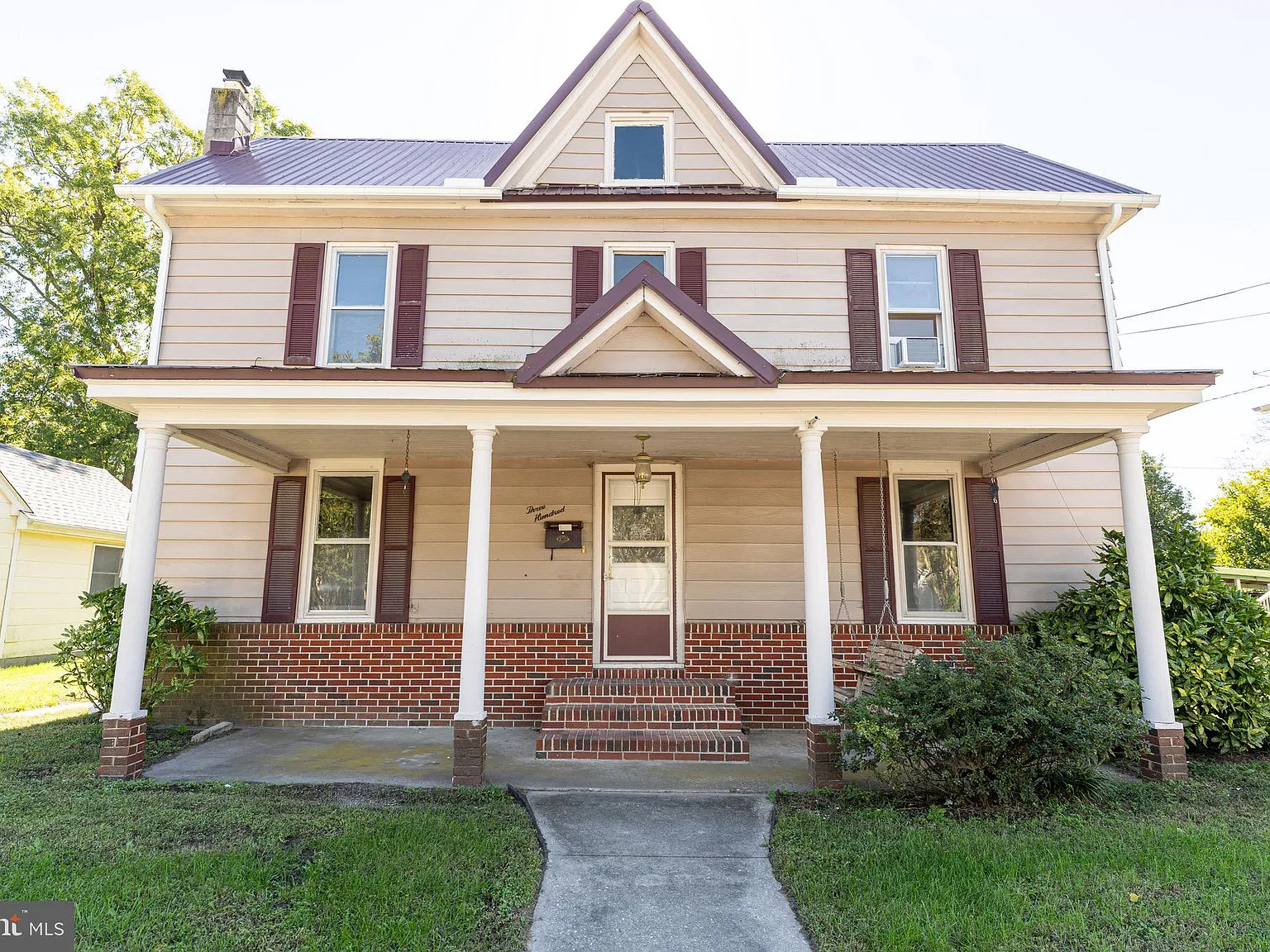 4 bed, 2124 sqft, $2,000 — Photo 1