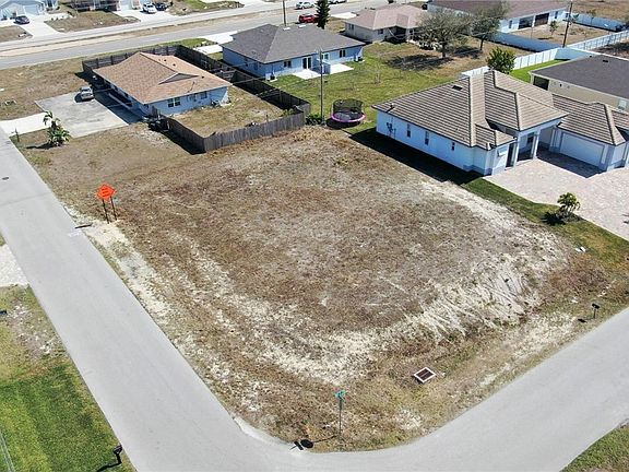 2nd image of 1117 NE 7th Place Cpe