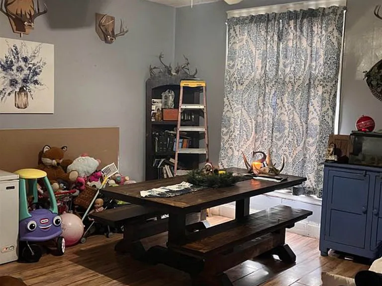 1425 Delmar Ave — Photo 17