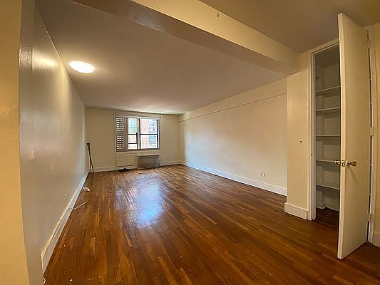 1st image of 250 Clarkson Ave #522