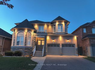 411 Hoover Park Dr, Whitchurch Stouffville, ON L4A1P4