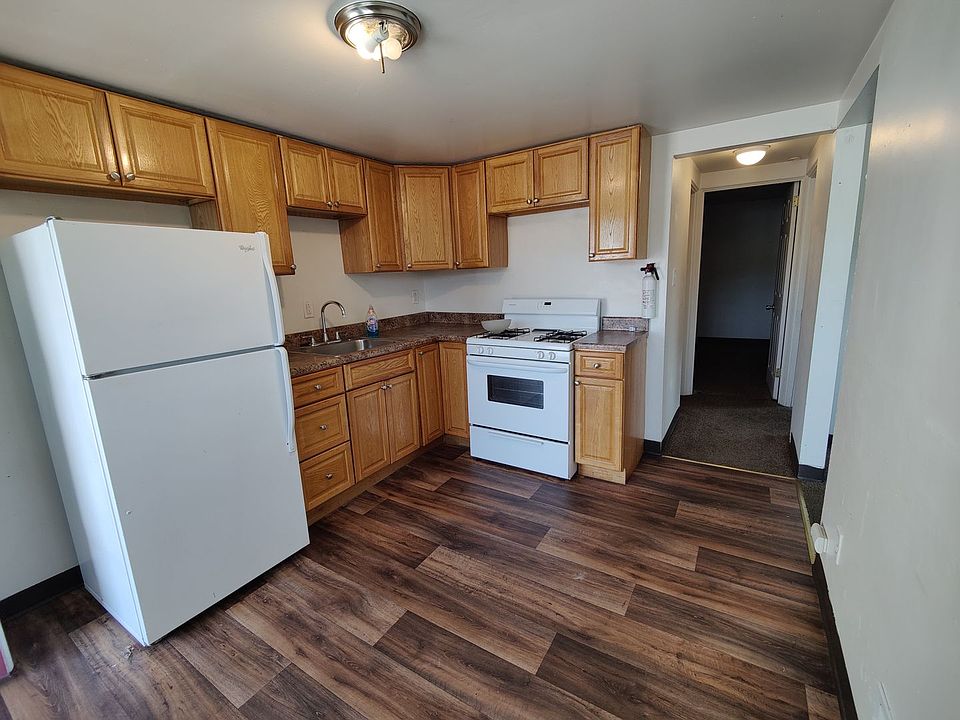 1st image of 742 Ohio Ave APT 2