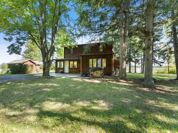 246 Magnor Lake Ct, Clayton, WI 54004