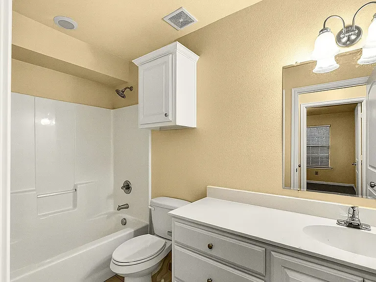 1728 S. Waco Street — Photo 55