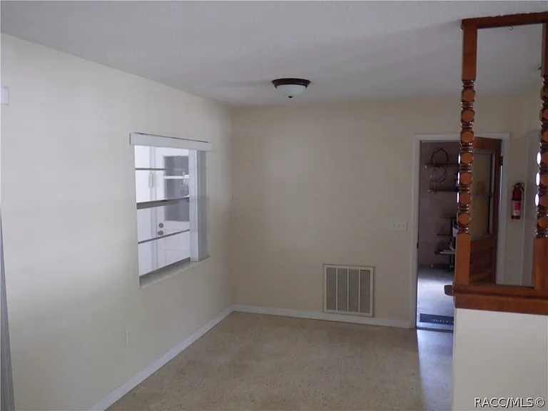 3415 S Diamond Ave — Photo 3