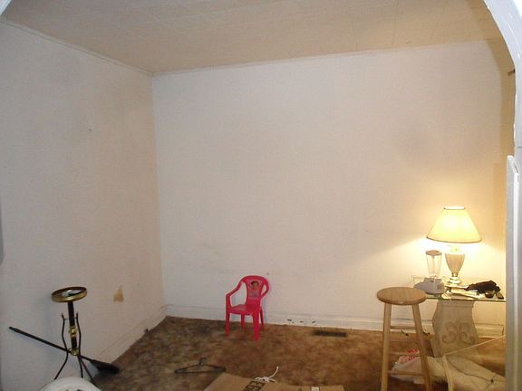 3rd image of 1102 E 138th Pl
