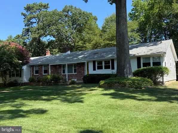 107 N Lakeside Dr E, Medford, NJ 08055
