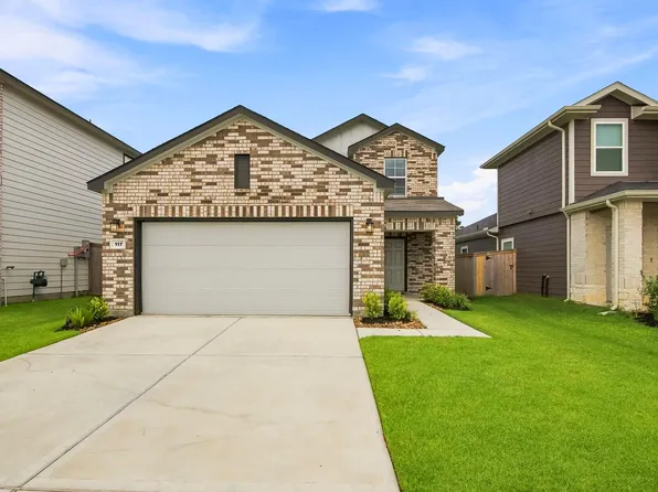 177 Rising Cedar Ln, Hockley, TX 77447