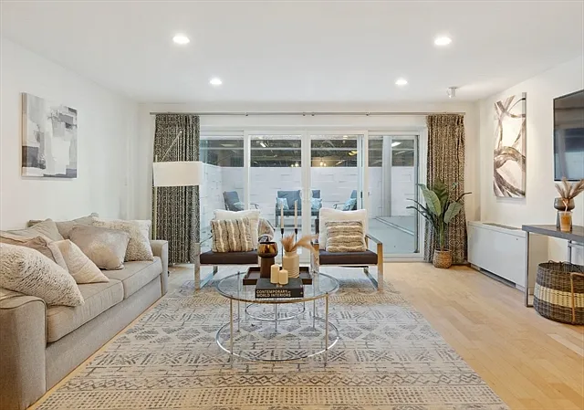 1600 Beacon St #201 — Photo 3