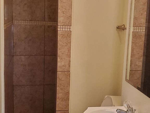 2nd image of 669 27th St