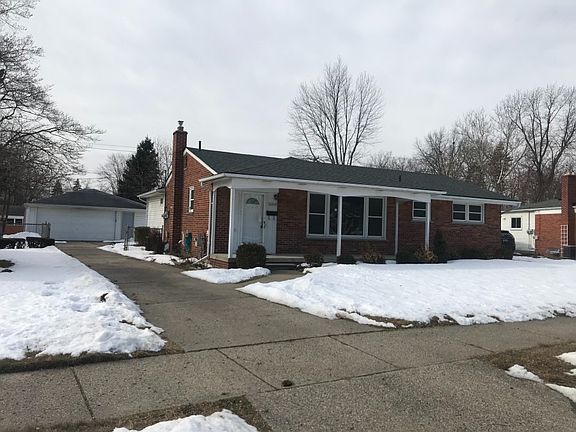 2nd image of 35959 Orangelawn St