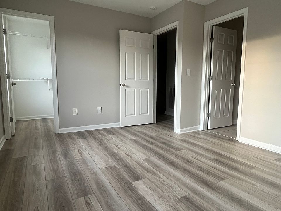 1st image of 138 Cambridge Dr Unit E3