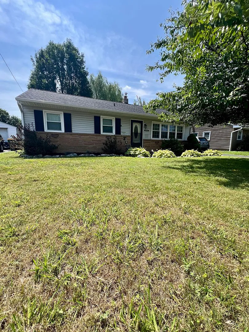 3-Bedroom Single Family Home in Bristol! Available Mid-September! — Photo 3