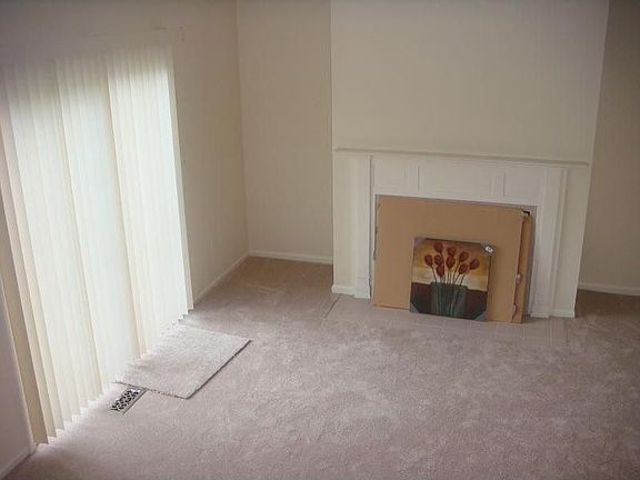 5th image of 119 Carriage Ln #119