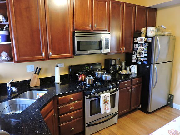 2nd image of 4020 N Albany Ave #A-2