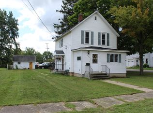 202 E Walnut St, Carson City, MI 48811