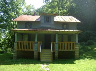 200 Whispering Creek Rd, Boones Mill, VA 24065