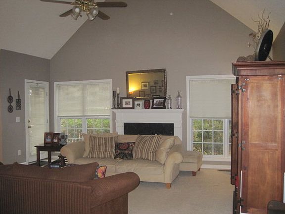 2nd image of 136 Lakeloch Dr