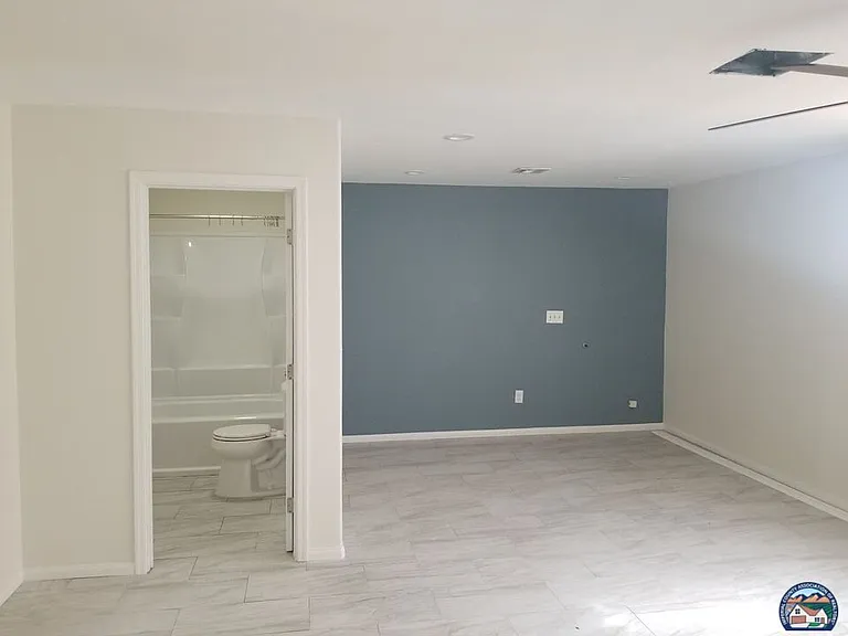 1276 Aurora Dr — Photo 10