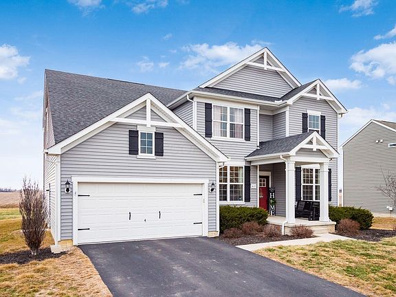 2nd image of 415 Saddlebred Cir