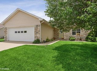 102 Whispering Blvd, La Porte, IN