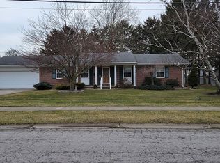 913 Goldenrod Dr, Bellevue, OH 44811