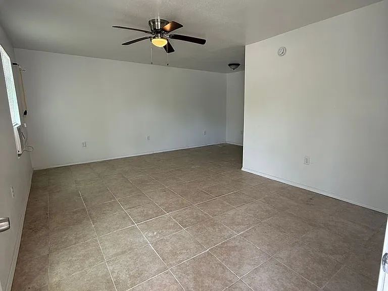 1043 Monet Dr — Photo 30