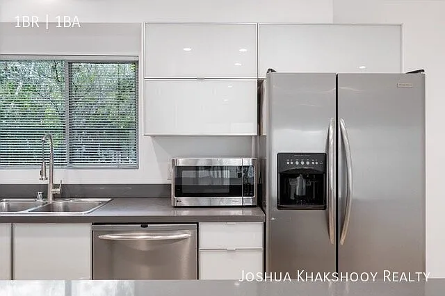 1148 N Clark St West Hollywood, CA 90069 — Photo 3