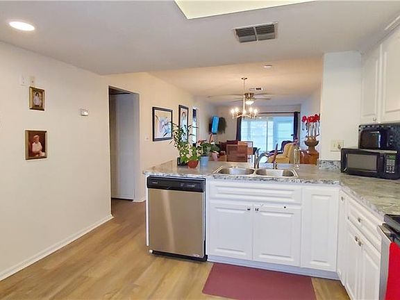 3rd image of 11410 Carriage Hill Dr #D