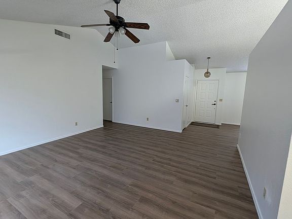 4th image of 3644 W Elgin St
