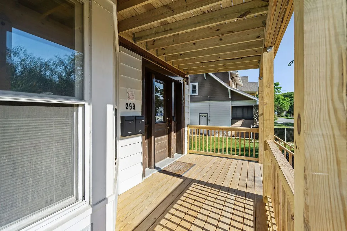 2 bed, 1.0 bath, 1224 sqft, $2,150 — Photo 3