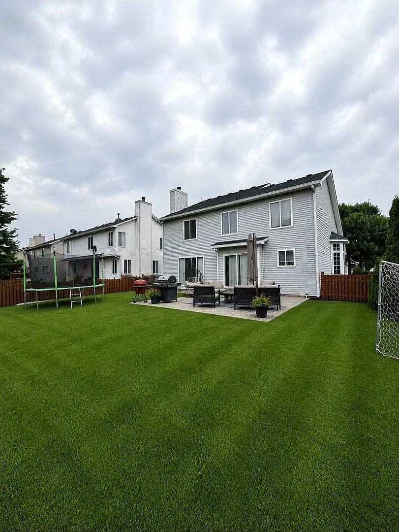3 bed, 2.5 bath, 1564 sqft, $3,500 — Photo 2