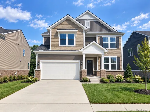 655 Gretchen Ln, Saline, MI 48176