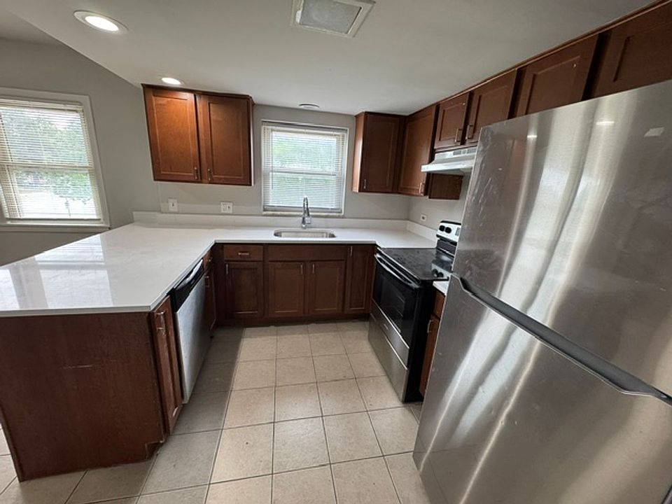1st image of 12710 Elm St #2B
