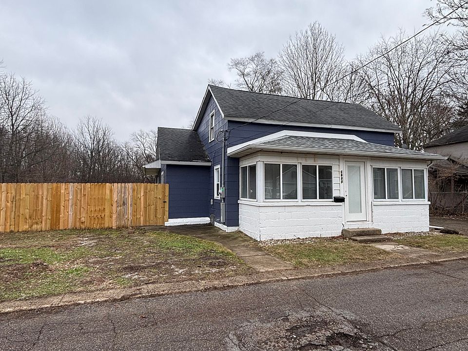 1st image of 1627 N 12th St