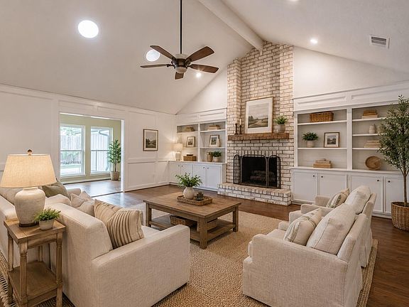 3rd image of 1003 Honey Hill Drive