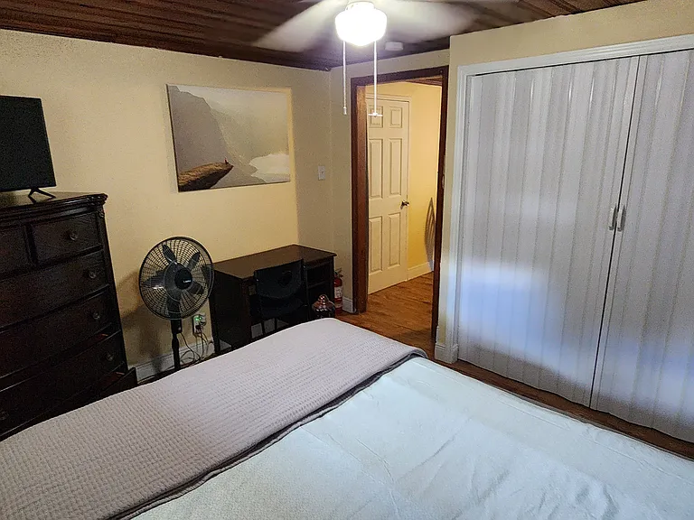 208 N Oakwood Ave #B — Photo 6