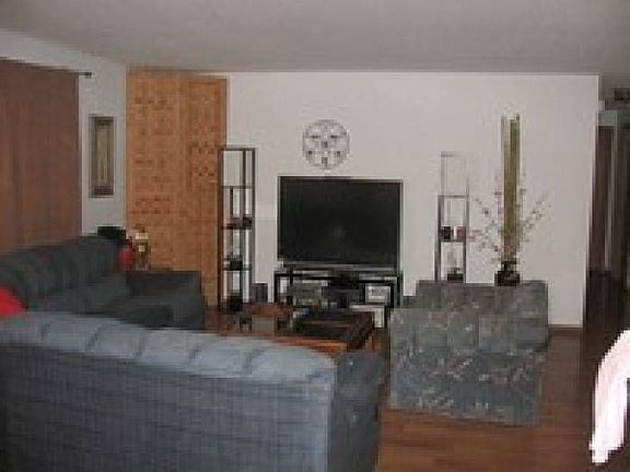 3rd image of 16115 Prairie Heights St SE