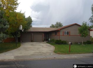 665 Easy St, Green River, WY 82935